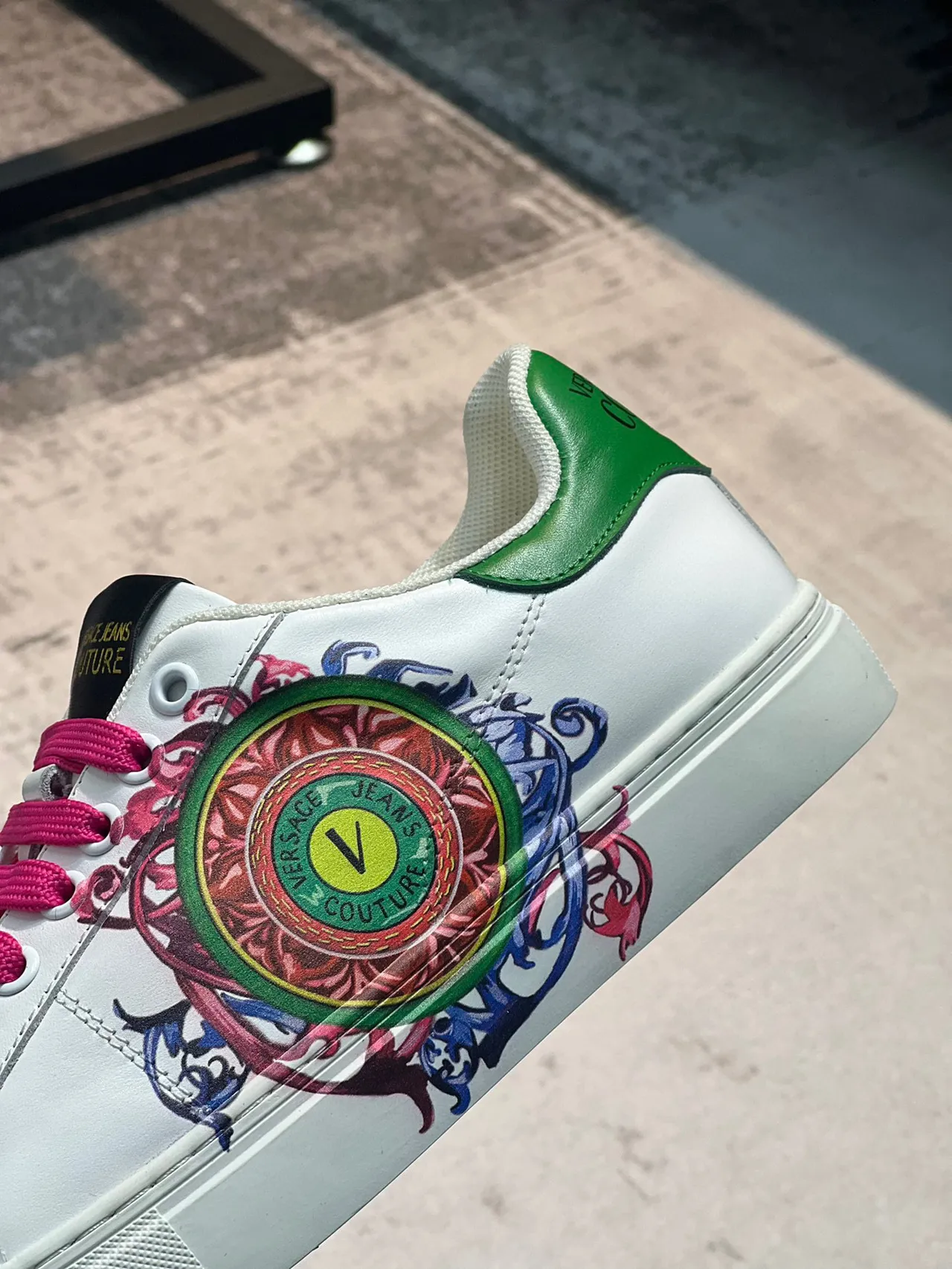 Versace Odissea أبيض وردي أخضر مزخرف أسلوب حياة حذاء رياضي 8