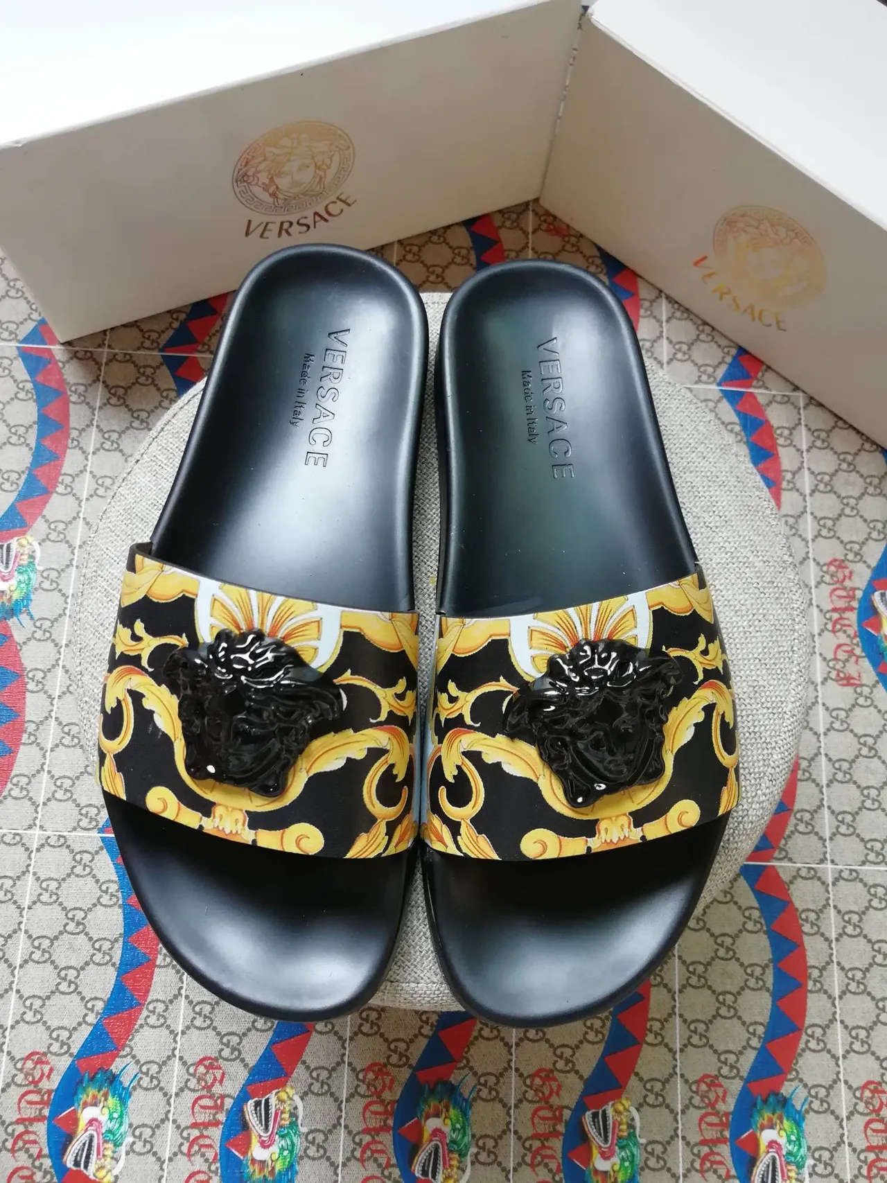 Versace Slide Preto Dourado Barroco Medusa Chinelo 2