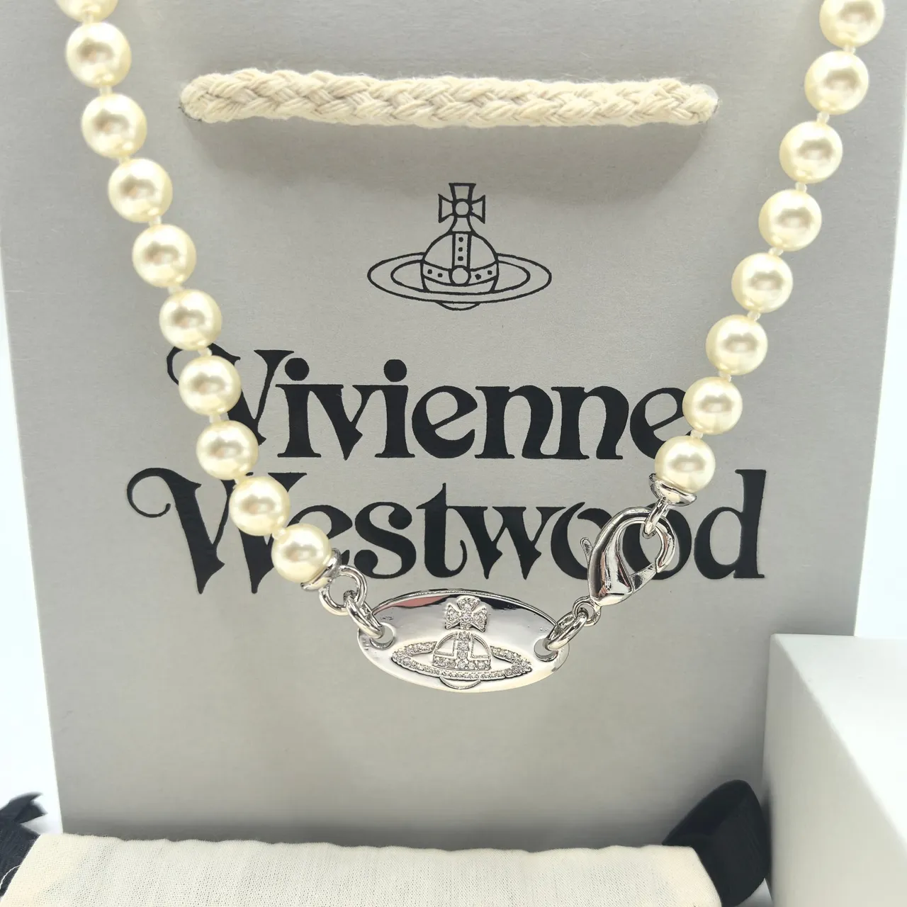 Vivienne Westwood Colar de pérolas orb em corrente 3