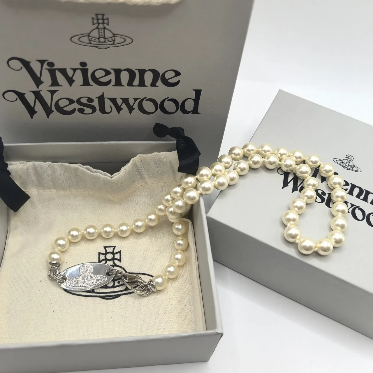 Vivienne Westwood Colar de pérolas orb em corrente 5