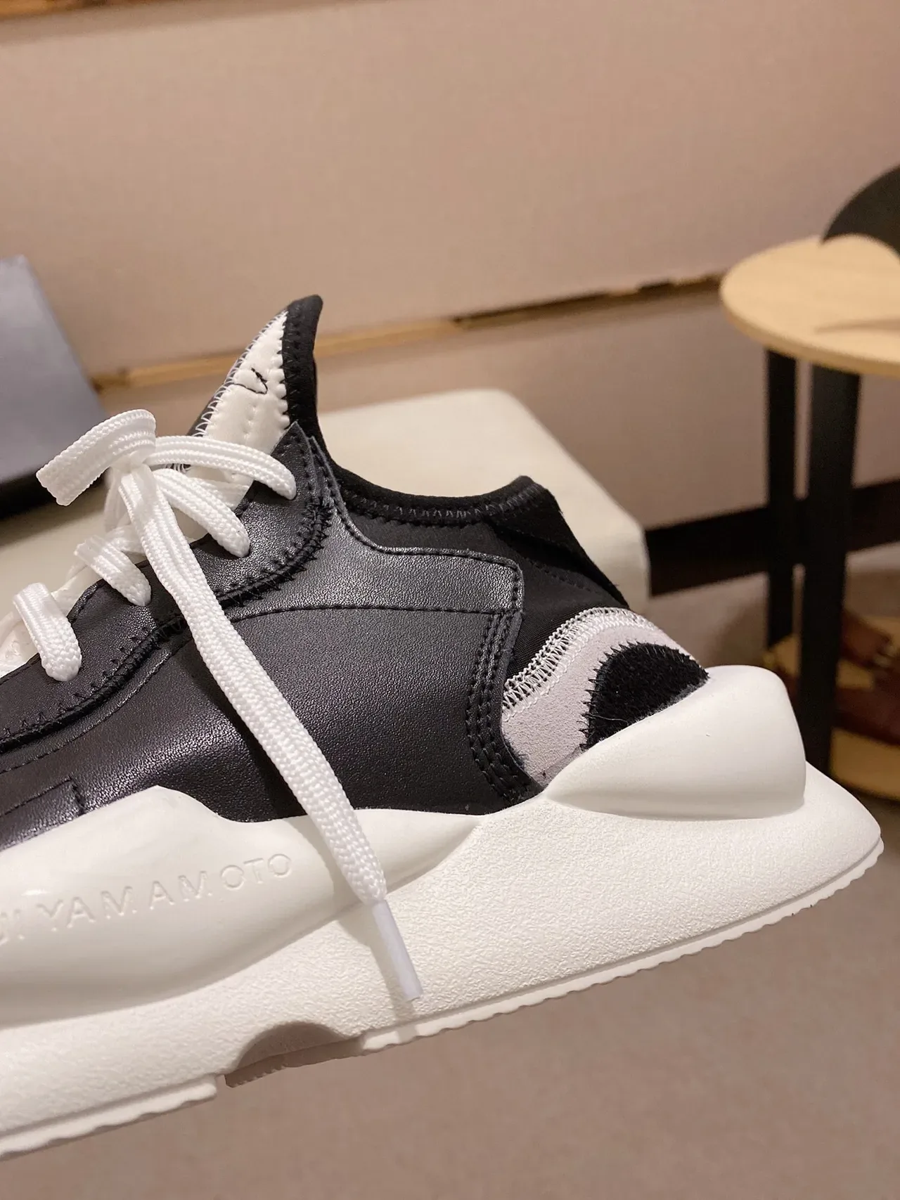 Y-3 Kaiwa Tênis Lifestyle Preto e Branco 4