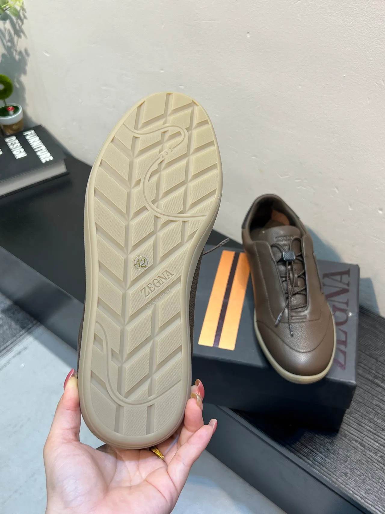 Zegna বাদামী চামড়া Toggle-Closure লোফার 9
