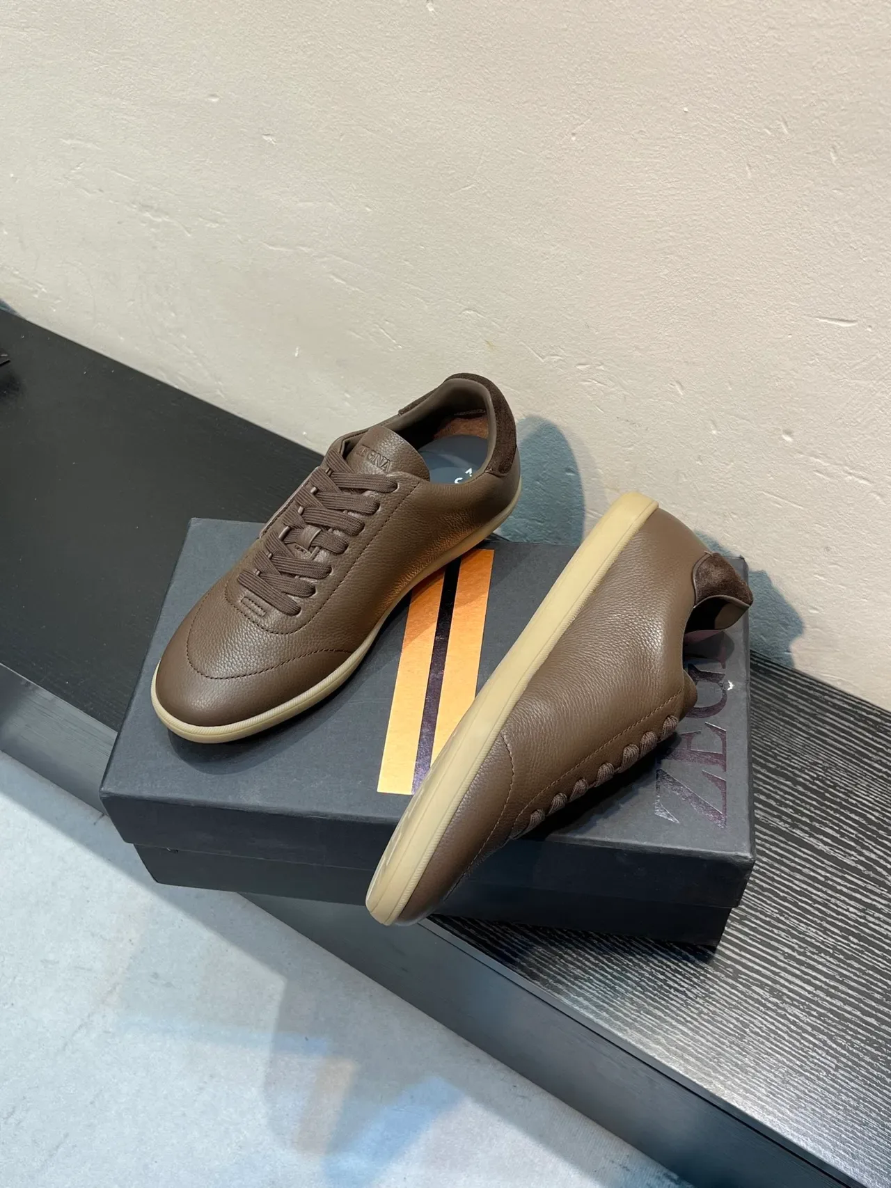 Zegna 棕色压纹皮革生活方式运动鞋 4