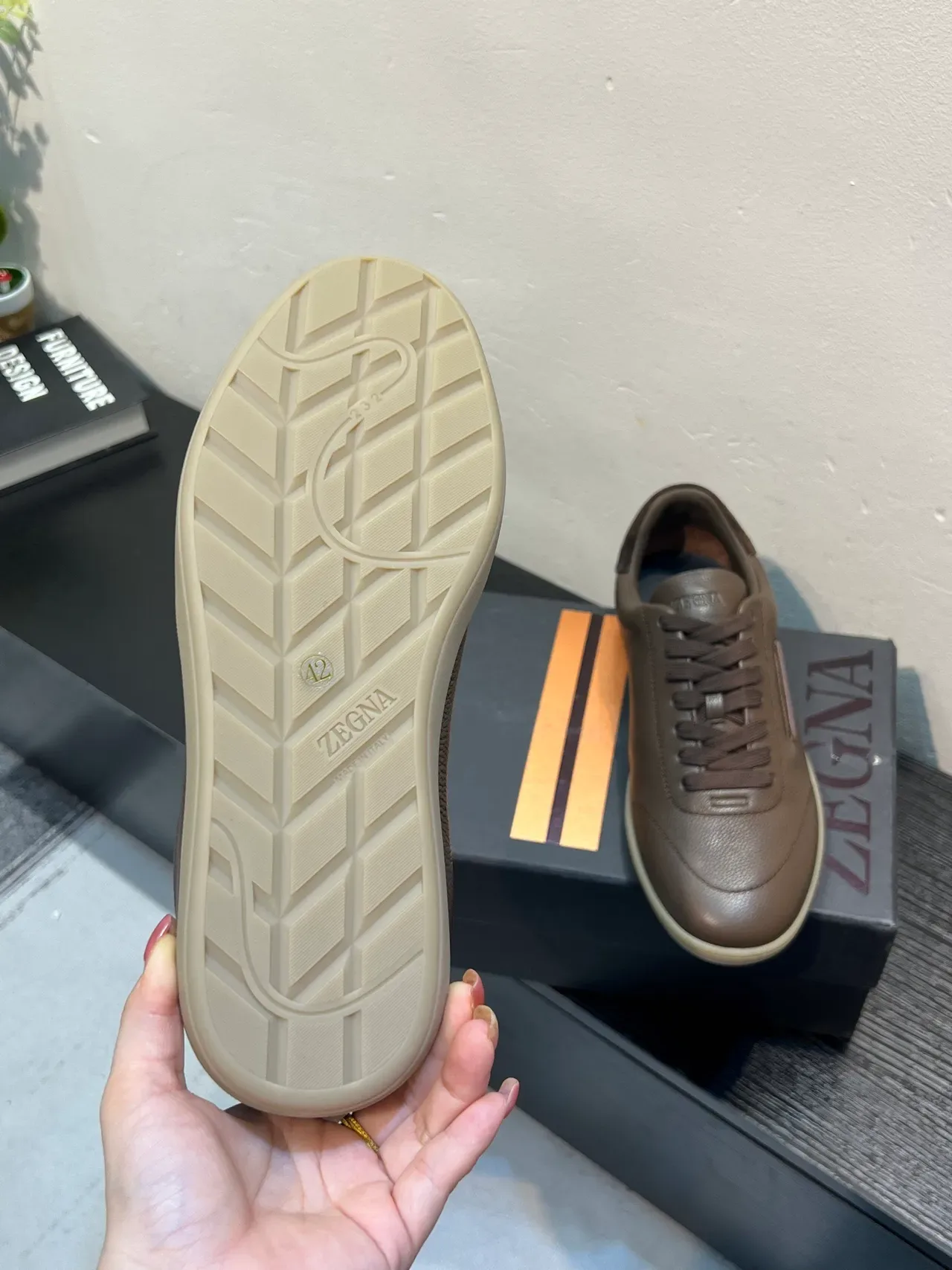 Zegna 棕色压纹皮革生活方式运动鞋 9