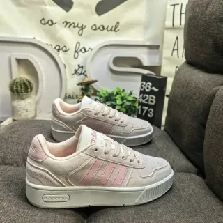 Adidas 米色粉色低帮平台运动鞋 麂皮质感休闲鞋