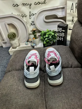 Adidas Noir et Brun Maille et Synthétique Empeigne Suela Caoutchouc Sneakers 18
