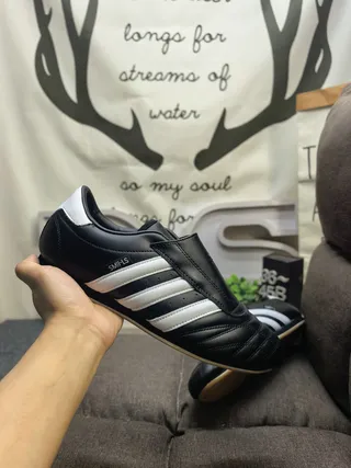 Adidas 黑色白色 无鞋带 拖鞋 绗缝皮革上部 室内足球鞋 5