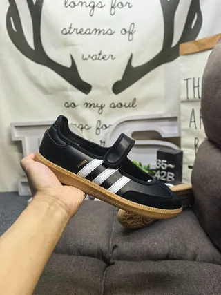 Adidas أسود أبيض بدون أربطة إغلاق بشرائط ماري جين 5