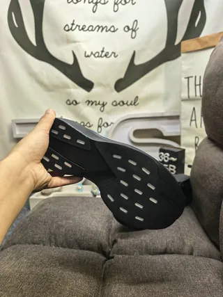Adidas 蓝黑 工程网面鞋面 三条纹侧边品牌 跑鞋 4
