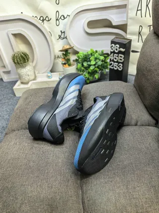 Adidas 蓝黑 工程网面鞋面 三条纹侧边品牌 跑鞋 6