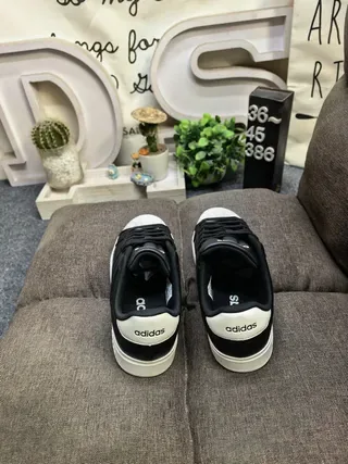 Adidas Campus 黑白生活运动鞋 8