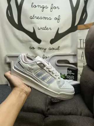 Adidas Forum Cinza Rosa Low Top Com Perfurações na Ponta Tênis Lifestyle 5
