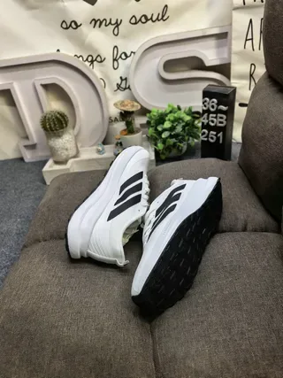 Adidas Gris Beige Mesh et Synthétique Supérieur Tonal Trois Rayures Marque Chaussures 6