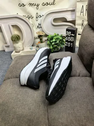 Adidas Gris Beige Mesh et Synthétique Supérieur Tonal Trois Rayures Marque Chaussures 16