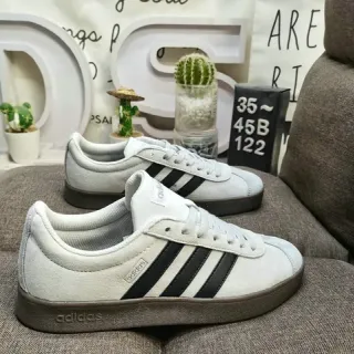 Adidas رمادي أسود Low-Top Suede-Like Upper Lifestyle Sneakers