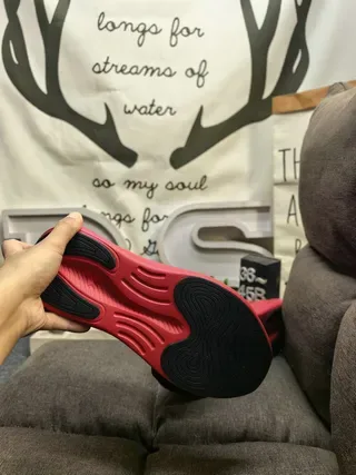 Adidas 灰绿网面鞋面三条纹侧边标志生活方式运动鞋 4