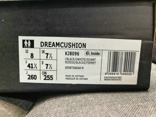 Adidas 灰绿网面鞋面三条纹侧边标志生活方式运动鞋 12