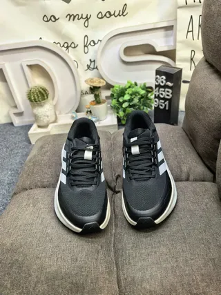 Adidas 灰绿网面鞋面三条纹侧边标志生活方式运动鞋 20