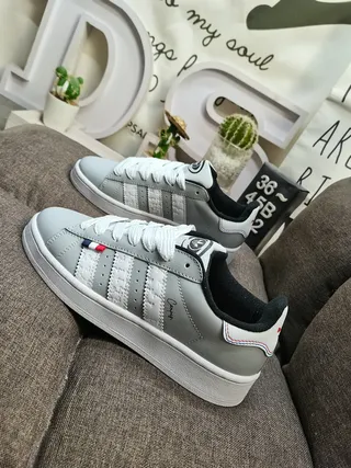 أديداس رمادي أبيض low top مع toebox perforated lifestyle sneakers 5