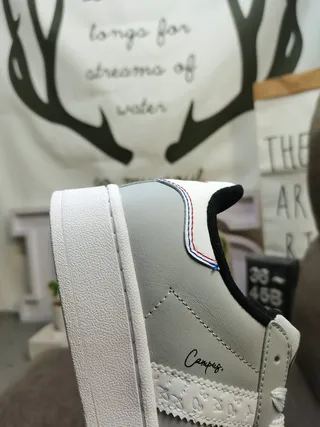 أديداس رمادي أبيض low top مع toebox perforated lifestyle sneakers 9