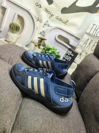 Adidas أخضر وردي حزام مفتوح حلقة كعب خطوط ثلاثية Lifestyle Sneakers 17