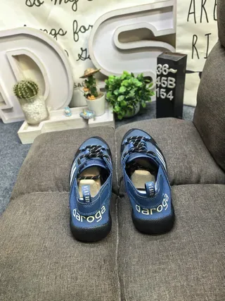 Adidas أخضر وردي حزام مفتوح حلقة كعب خطوط ثلاثية Lifestyle Sneakers 18