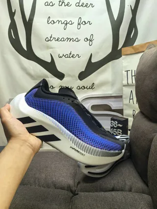 Adidas Hyperboost Bleu Noir Blanc Chaussures de course 5