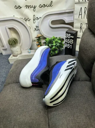 Adidas Hyperboost Bleu Noir Blanc Chaussures de course 6