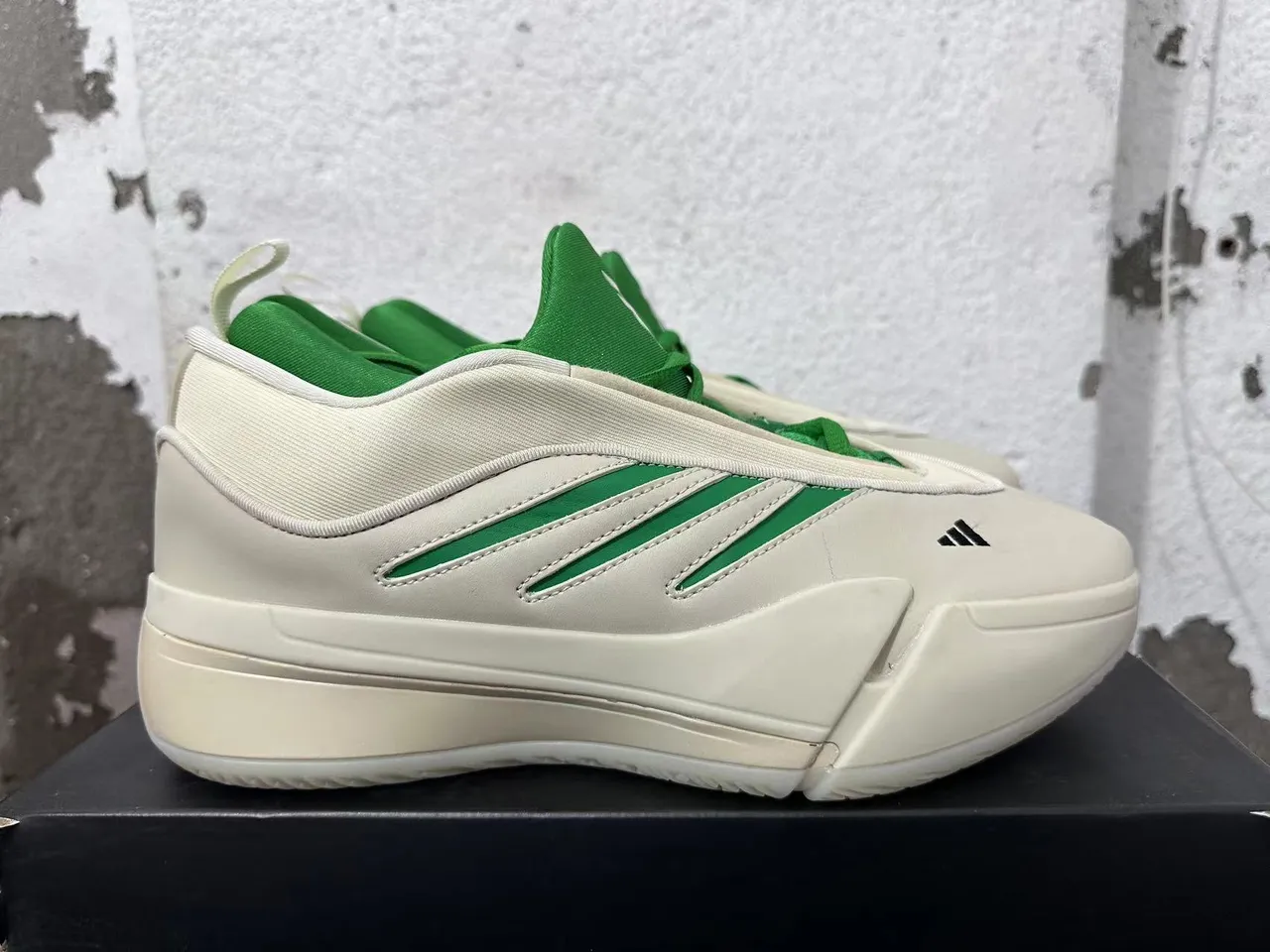 Adidas Lillard 9 Beige Green बिना लेस स्लिप-ऑन निर्माण स्कल्प्टेड बहुस्तरीय मध्यसोल बास्केटबॉल जूते 5