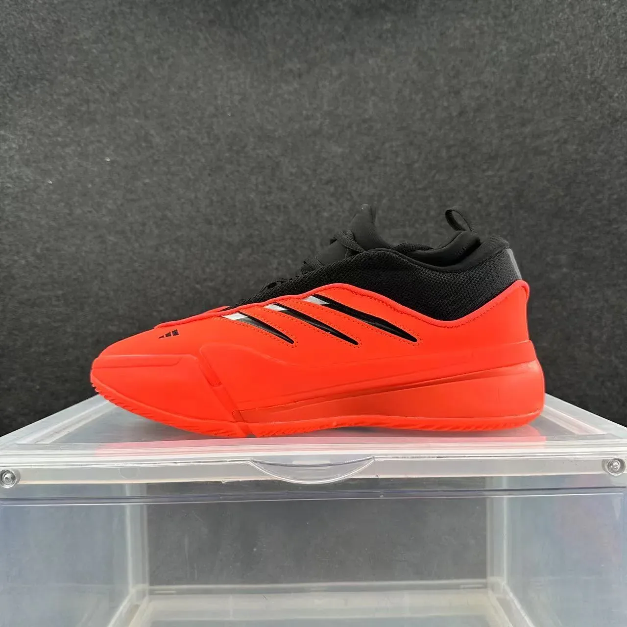 Adidas Chaussures Lifestyle Inspirées Court en Orange et Noir 2