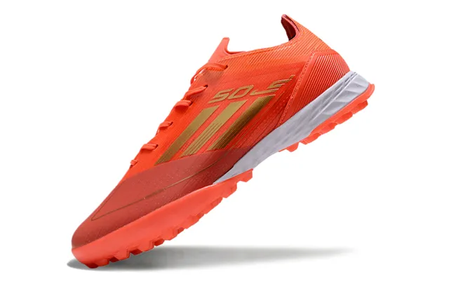 আদিদাস অরেঞ্জ গোল্ড লো-কাট নিট আপার স্ট্রাইপ ব্র্যান্ডিং আর্চিফিশিয়াল গ্রাস ফুটবল জুতা 3