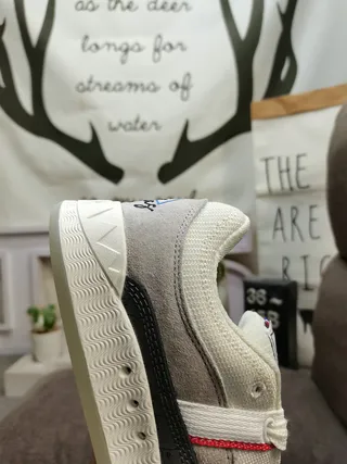 Adidas Tênis Lifestyle Rosa Bege de Camurça e Têxtil de Baixo Topo 3