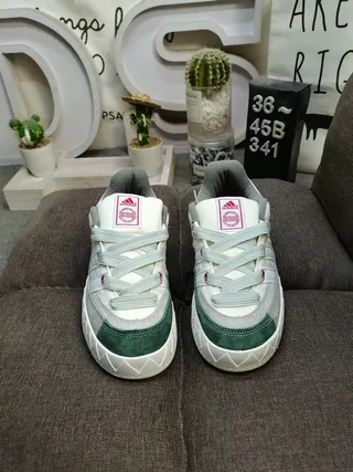 Adidas Tênis Lifestyle Rosa Bege de Camurça e Têxtil de Baixo Topo 20