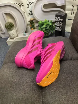 Adidas Tênis de Corrida Cabedal Monocromático Rosa Vermelho Vibrante Design de Listras Tricolor 6