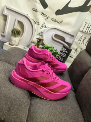 Adidas Tênis de Corrida Cabedal Monocromático Rosa Vermelho Vibrante Design de Listras Tricolor 9