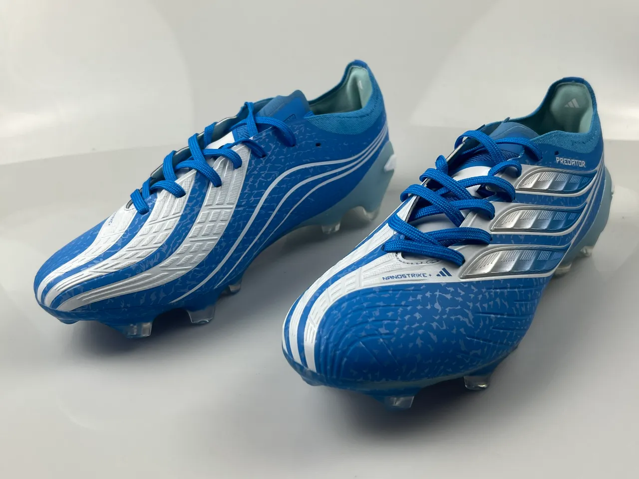 Adidas Predator Nanostrike+ Bleu Blanc Argent Chaussures de football à crampons pour terrain ferme 3