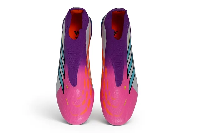 Adidas Predator Chaussures de football rose-violet avec col de chaussette, rayures asymétriques cyan, pour terrain ferme 2