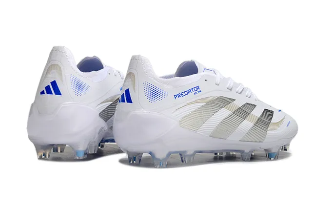 Adidas Predator Chaussures de football Blanc Bleu Tige Synthétique Rayures Métalliques Argentées de Trois Rayures Firm-Ground 5