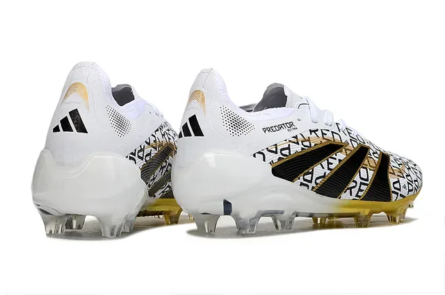 Adidas Predator Botas de futebol branco e dourado de corte baixo com impressão gráfica de monograma para gramado firme 4