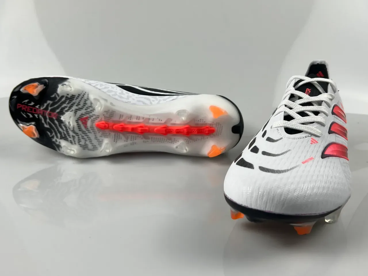 Adidas Predator White Pink Low-Cut Knit Upper Gradient Three Stripes Firm-Ground Soccer Shoes 8