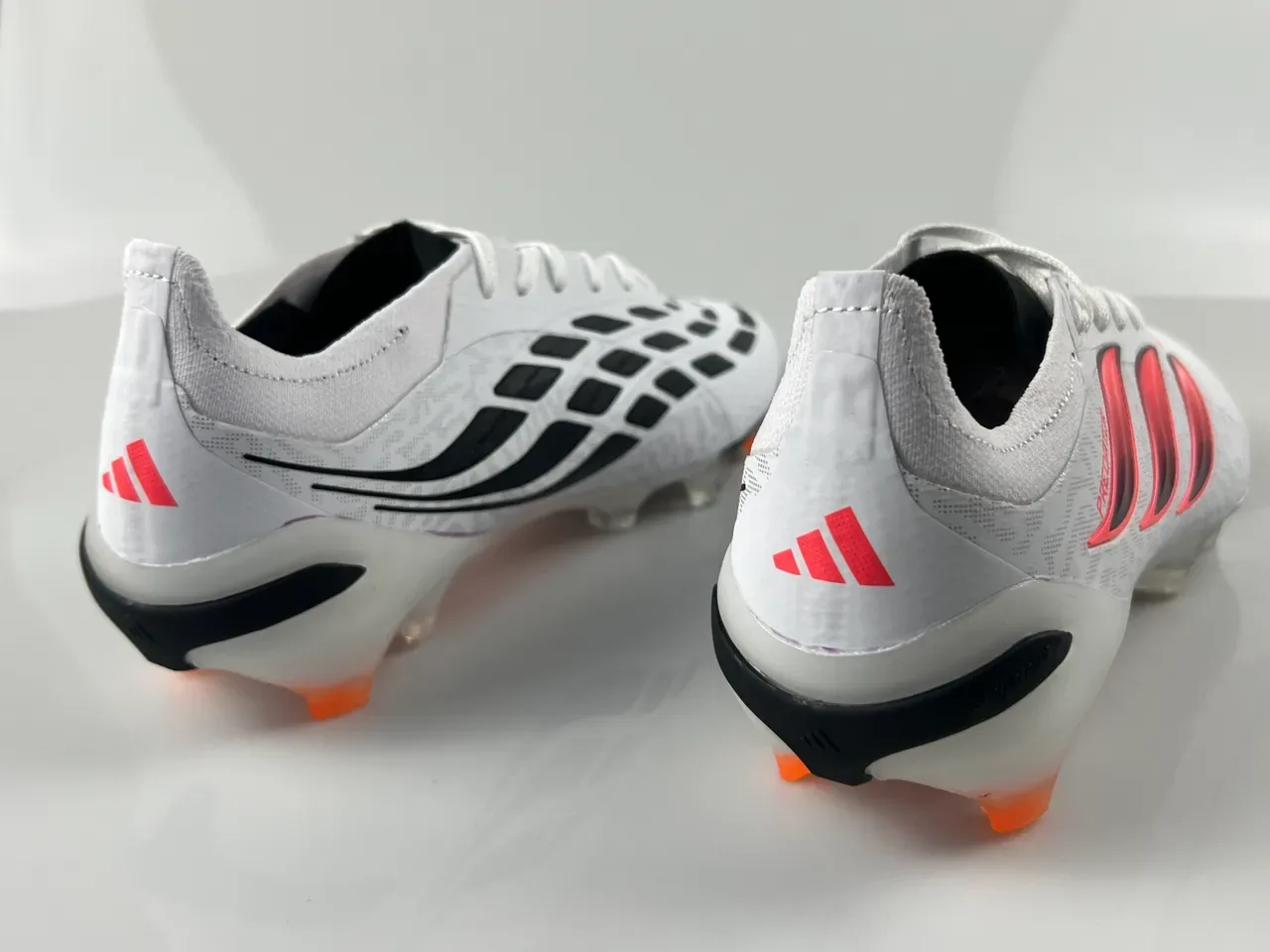 Adidas Predator White Pink Low-Cut Knit Upper Gradient Three Stripes Firm-Ground Soccer Shoes 9