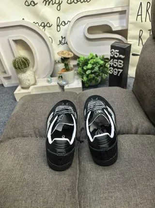 Adidas Samba Sneakers Lifestyle Noir et Off-White 8