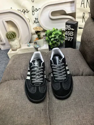 Adidas Samba Sneakers Lifestyle Noir et Off-White 10