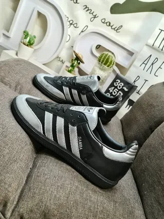 Adidas Samba Sneakers Negros y Plateados Metálicos Estilo de Vida 7