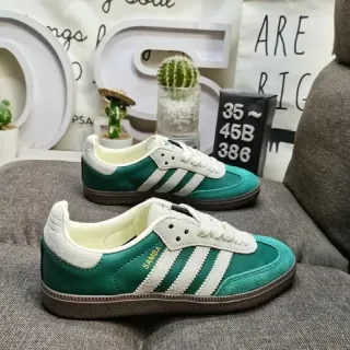 Adidas Samba حذاء رياضي أخضر وكريمي أسلوب حياة