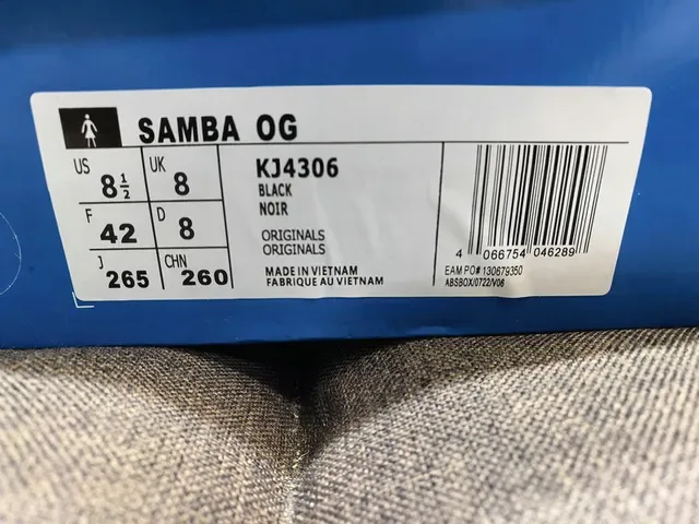 Adidas Samba OG All-Black Lifestyle Sneakers 2