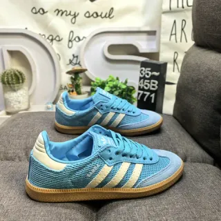 Adidas Samba OG Sneakers Lifestyle Bleu Clair et Crème