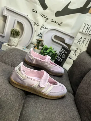 Adidas Samba OG 粉色奶油生活方式运动鞋 9