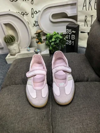 Adidas Samba OG 粉色奶油生活方式运动鞋 10