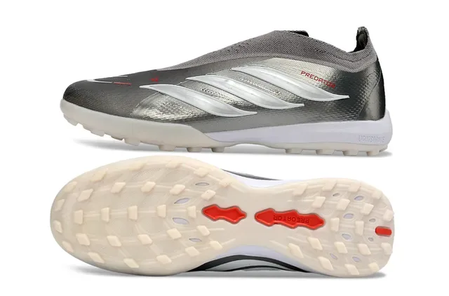 Tênis de futebol Adidas Prata Vermelho Metálico Sintético Superior Faixa Branca Três Gramado 15